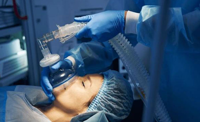 ถุงช่วยหายใจ (Ambu Bag) ส่งออกซิเจน 100% จริงหรือไม่? มุมมองทางคลินิกสำหรับผู้ให้บริการด้านการดูแลสุขภาพ (พร้อมข้อมูลเชิงลึกด้านการจัดซื้อจัดจ้าง)